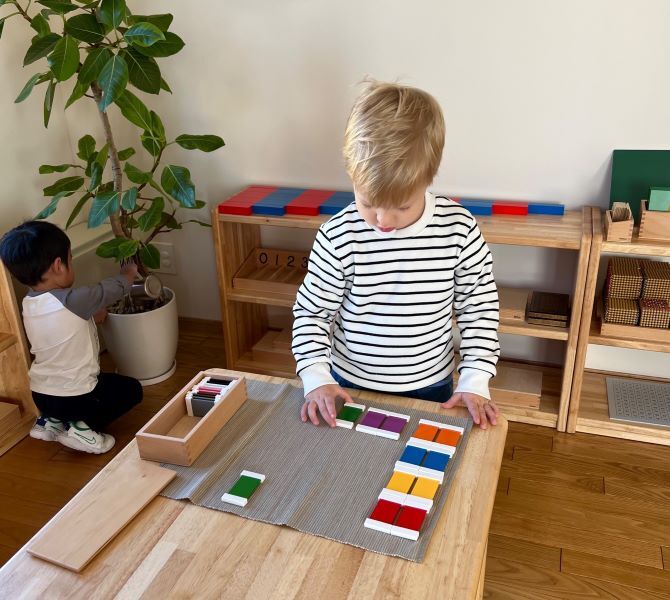 Dandelion-Montessori-School-child-in-classroom