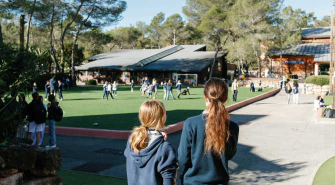 Mougins-School-playground