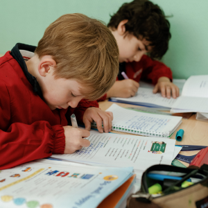 Hattemer-Bilingue-young-children