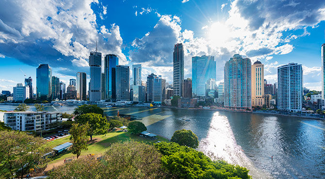 Sunny Brisbane skyline