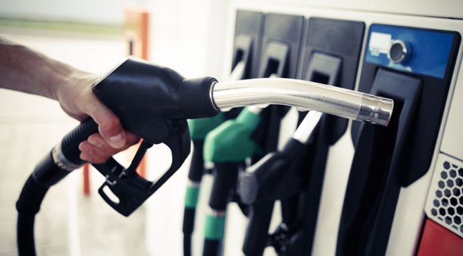 UK government announces ban on petrol/diesel cars by 2040