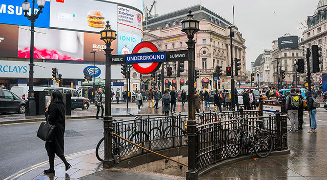 Entrance to the London underground in Piccadilly Circus