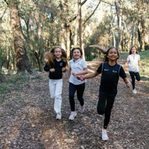 Mougins-School-children-outdoors