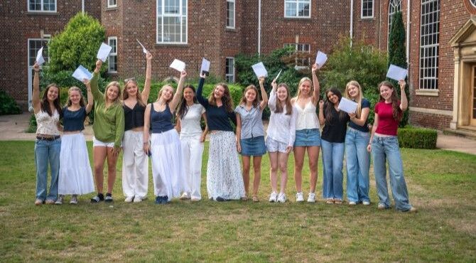 Headington-A-level-students_25