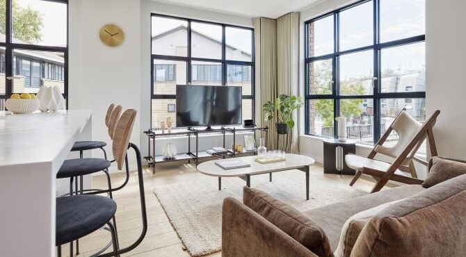 SilverDoor-apartment-image