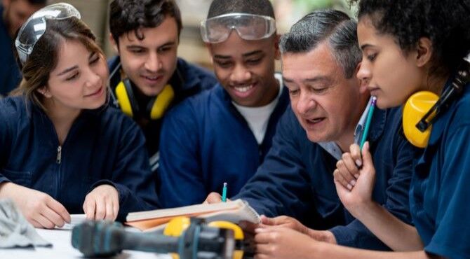stock-image-industrial-design-students