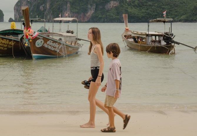 Inspired-children-beach