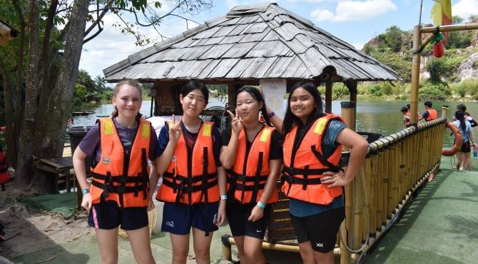 Oasis-International-School-service-learning-watersports-children-group