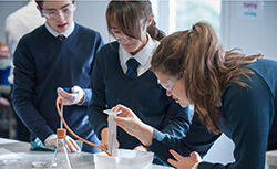 Sevenoaks School science lesson