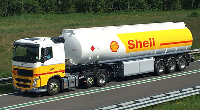 Royal Dutch Shell transporting via lorry