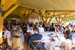 festival-tables