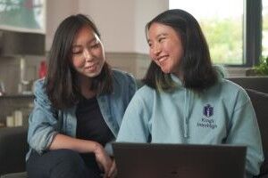 KIH-student-parent-working