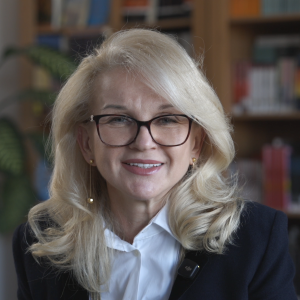 Olga-Zastavna-headshot